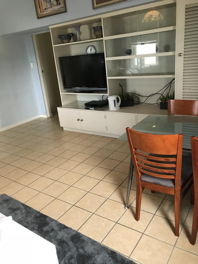 Beach Hotel Берни Экстерьер фото